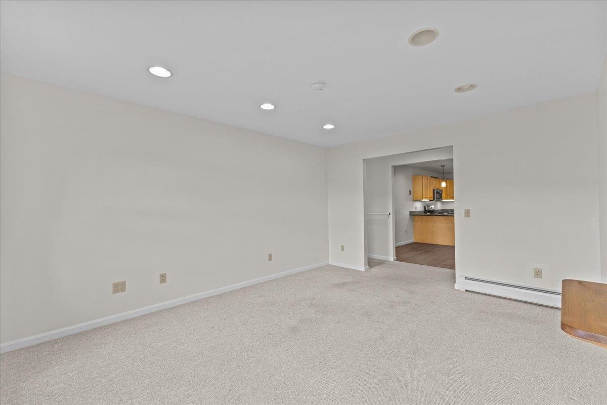 55 Jersey Way Unit: B10