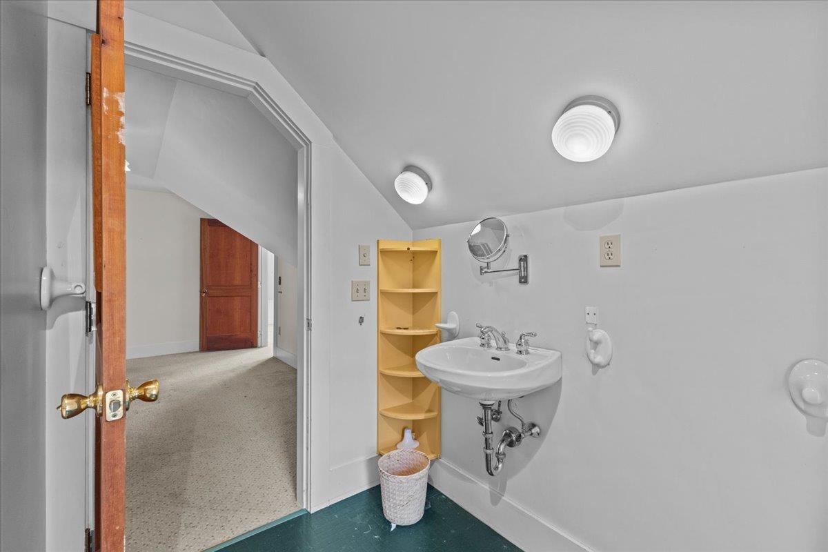 243 Lyle McKee Road