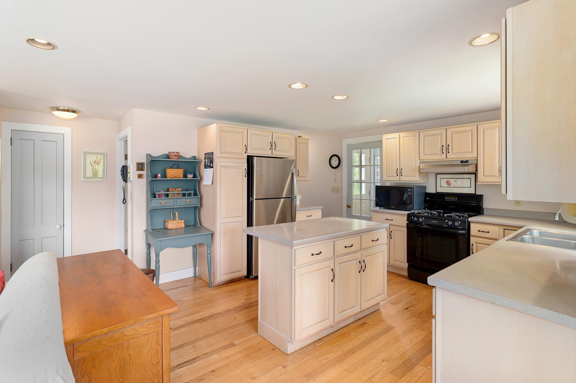 1069 East Warren Road