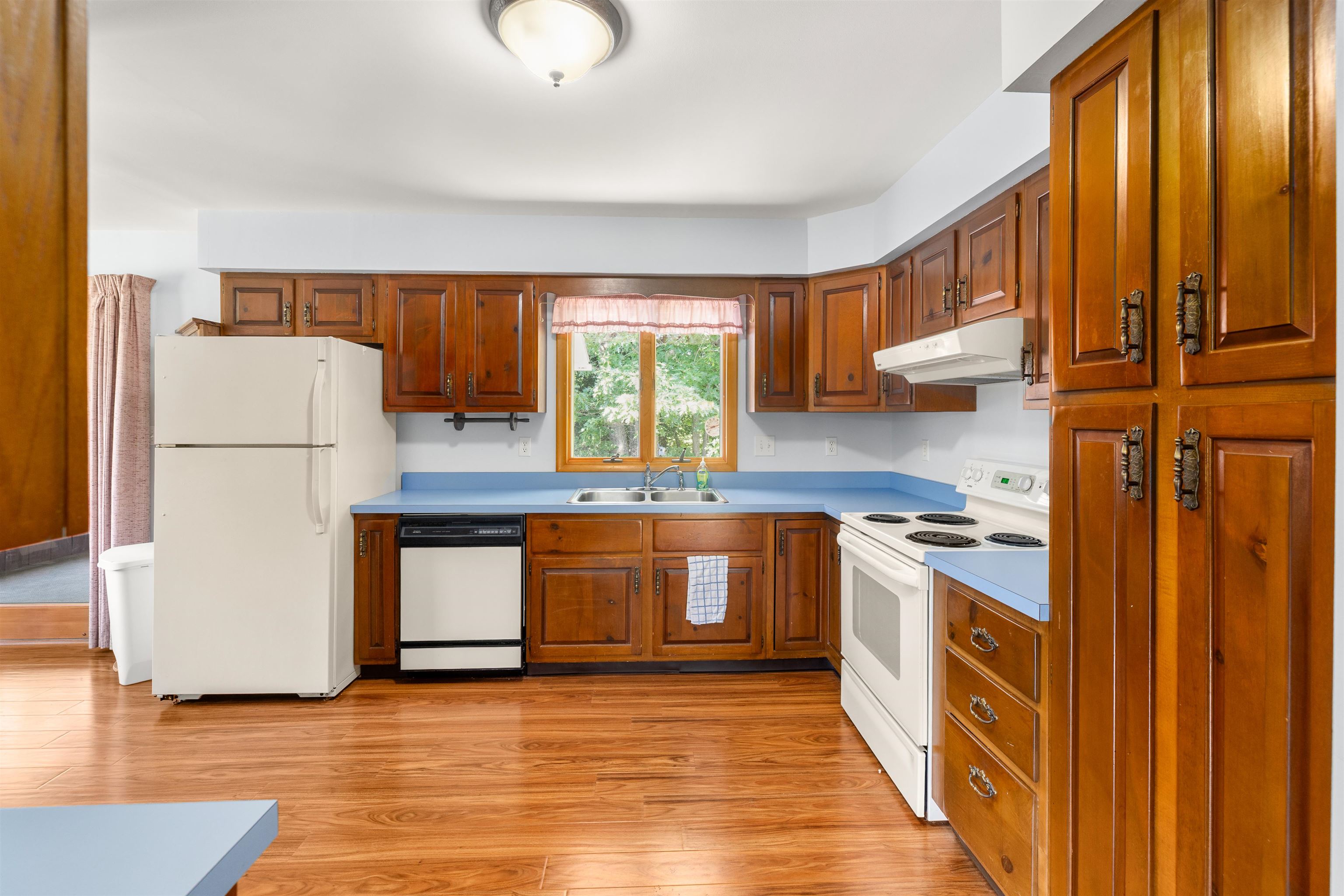 863 Perry Hill Road