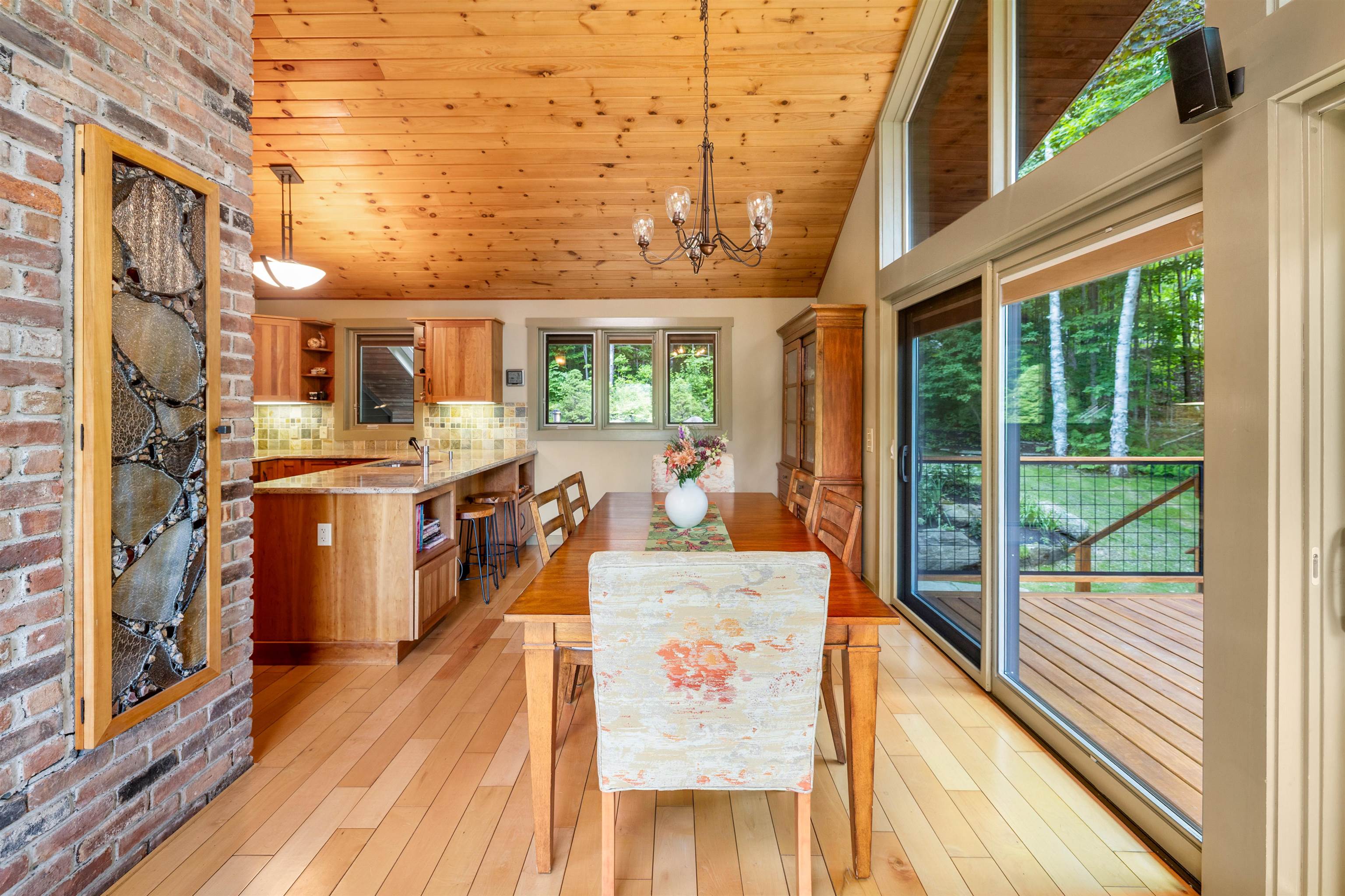 1039 Notchbrook Road