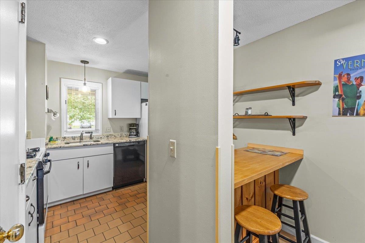 185 Village Green Drive Unit: 8A Week C