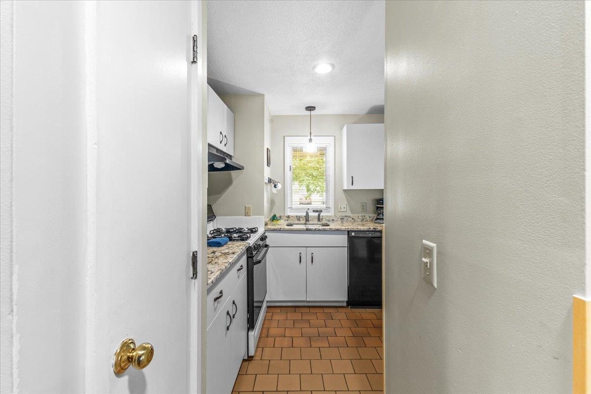 185 Village Green Drive Unit: 8A Week C