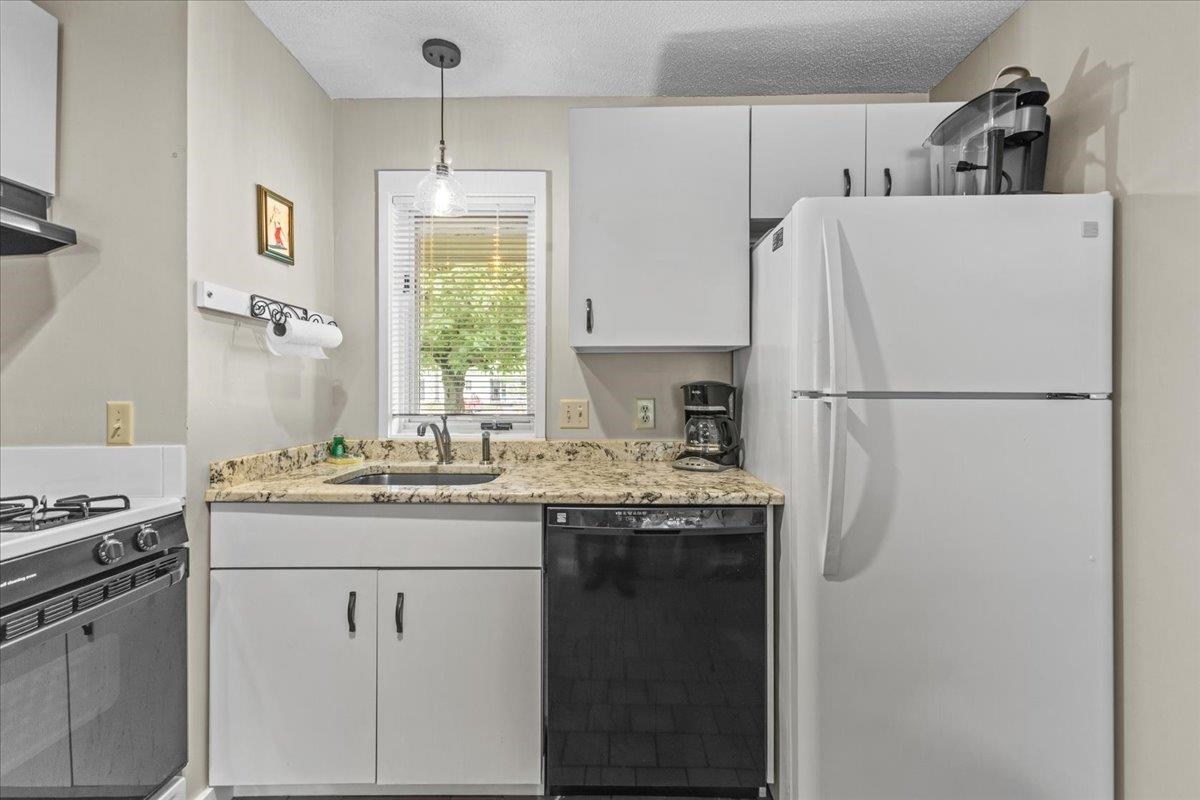 185 Village Green Drive Unit: 8A Week C
