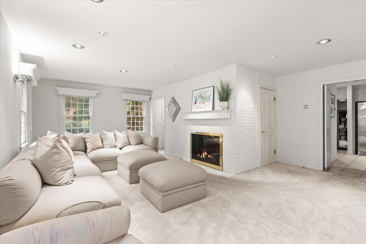48 Hollow View Road