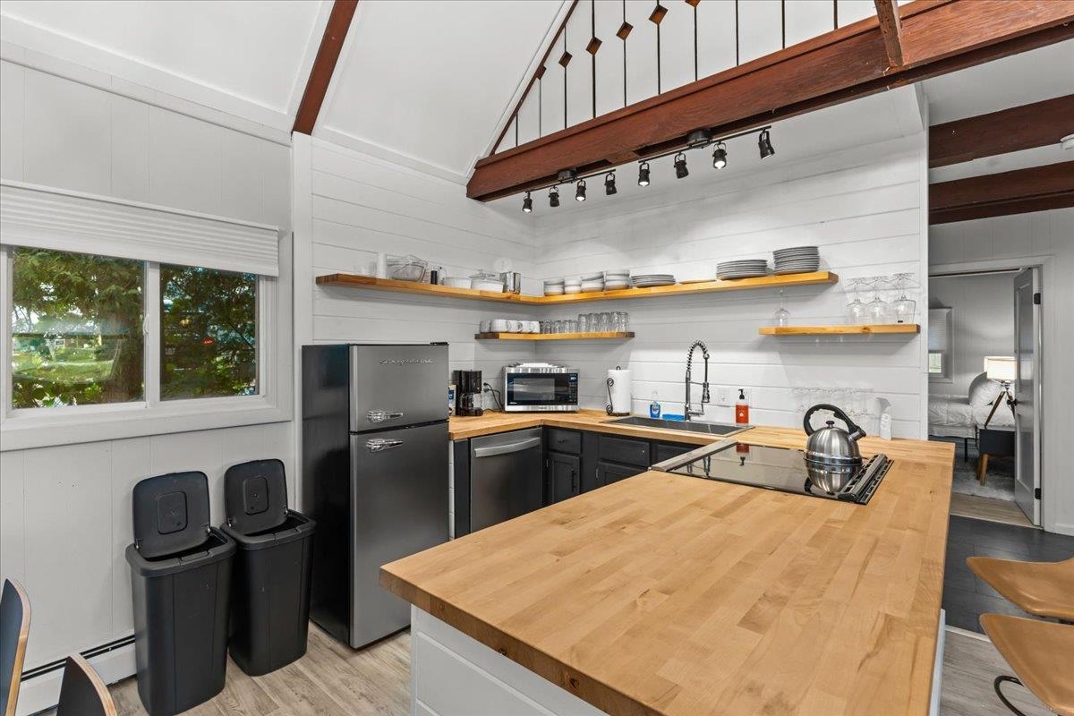 14 Strom Farm Lane