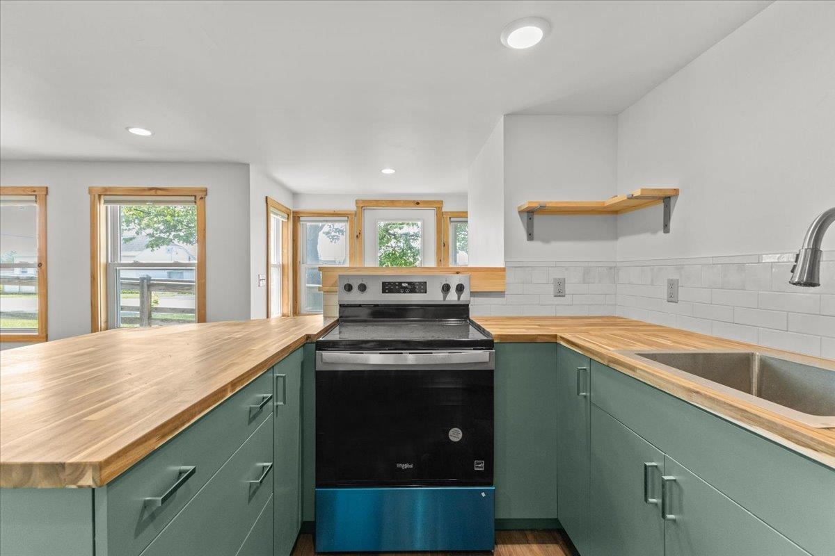 32 Goodell Avenue