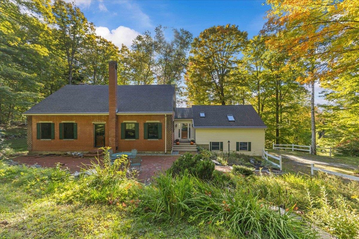 1646 Sweet Road