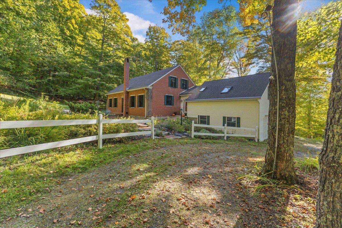 1646 Sweet Road