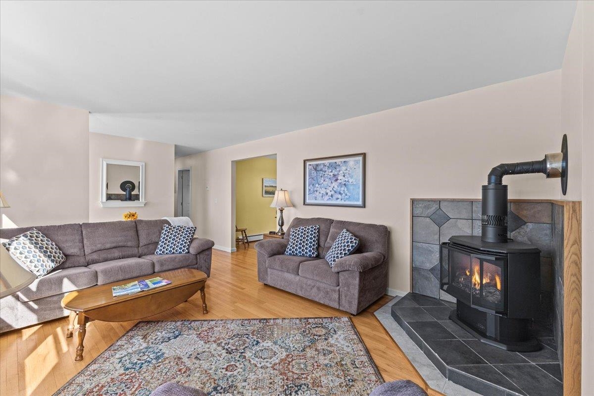 137 Meadowood Road