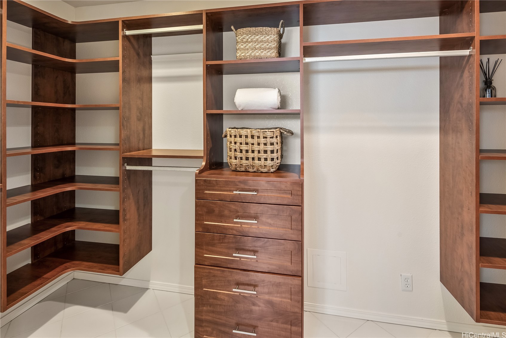 92-1200 Uahanai Street