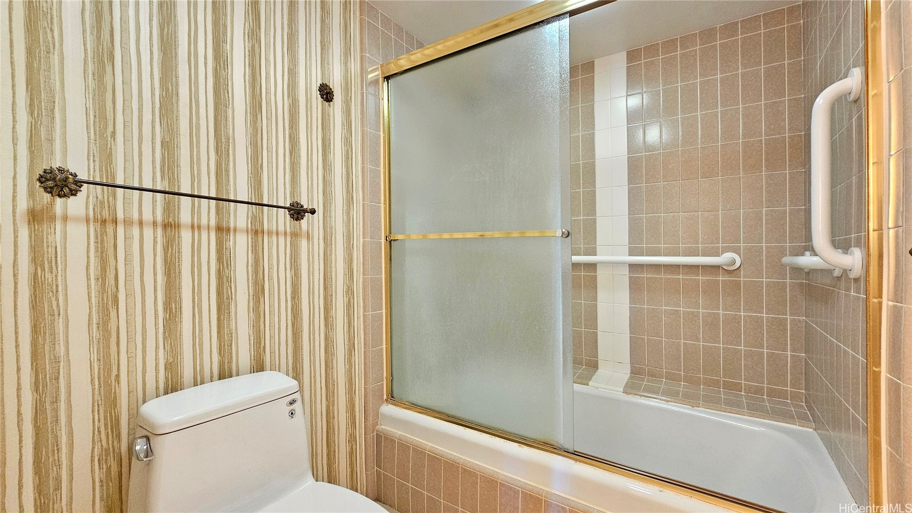 1650 Ala Moana Boulevard 2305
