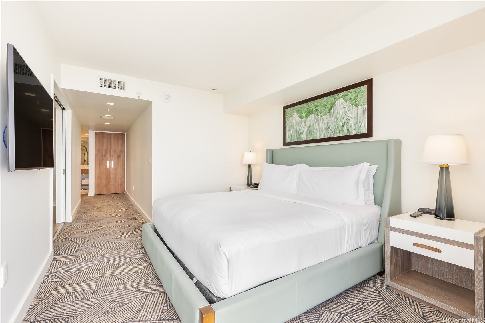 383 Kalaimoku Street E2905