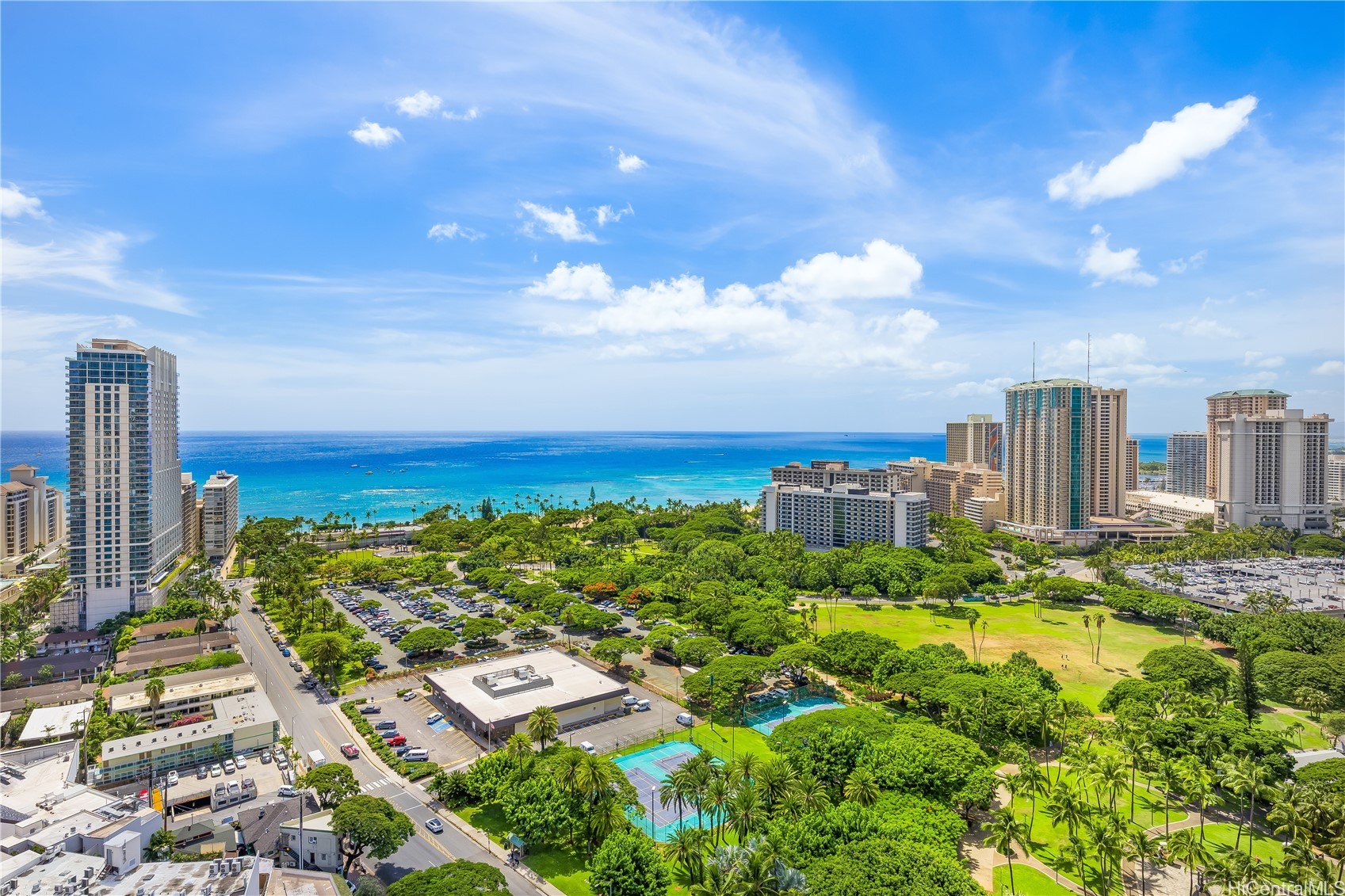 383 Kalaimoku Street E2905