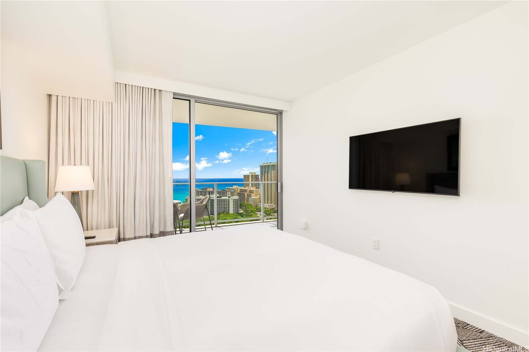 383 Kalaimoku Street E2905