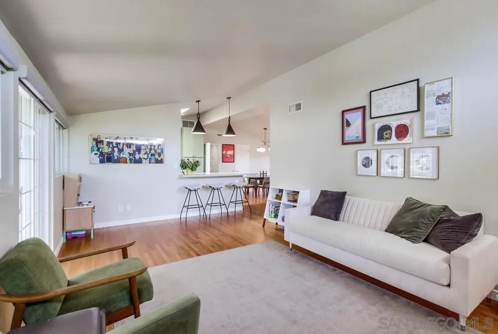 5493 Gala Ave.