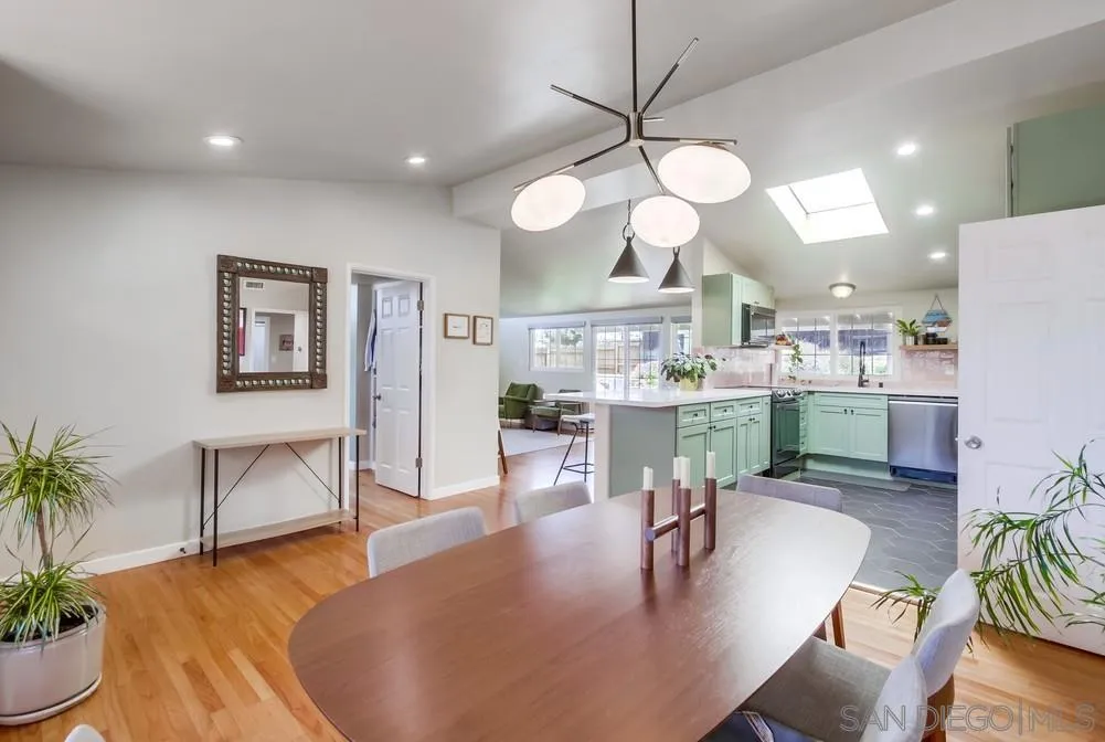 5493 Gala Ave.