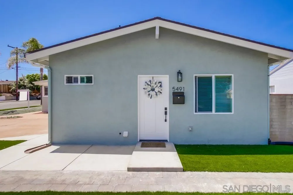 5493 Gala Ave.