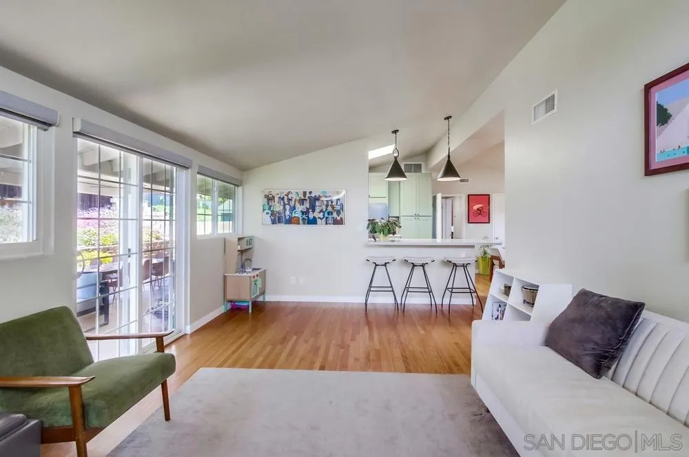 5493 Gala Ave.