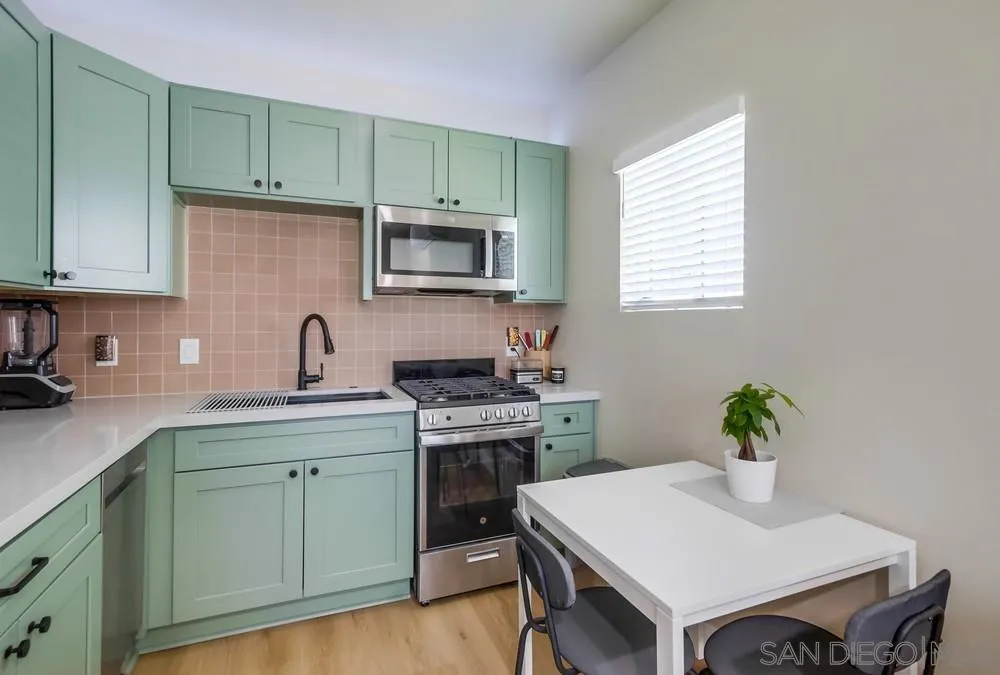 5493 Gala Ave.