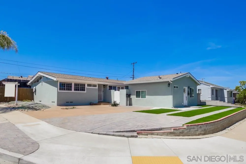 5493 Gala Ave.