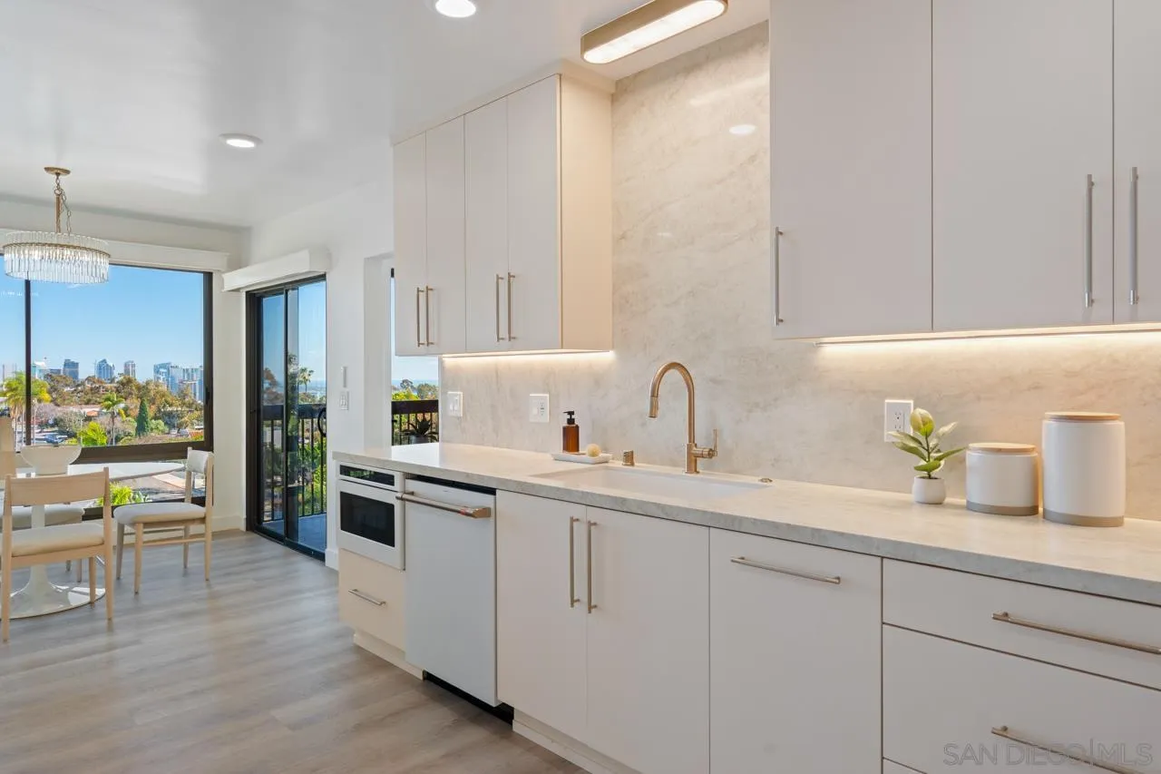 3161 1st Ave Unit 4s