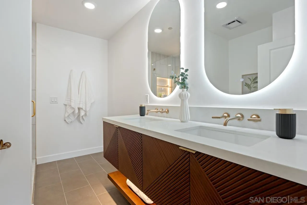 3161 1st Ave Unit 4s