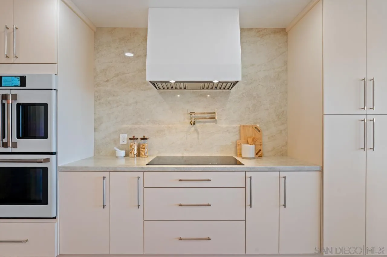 3161 1st Ave Unit 4s