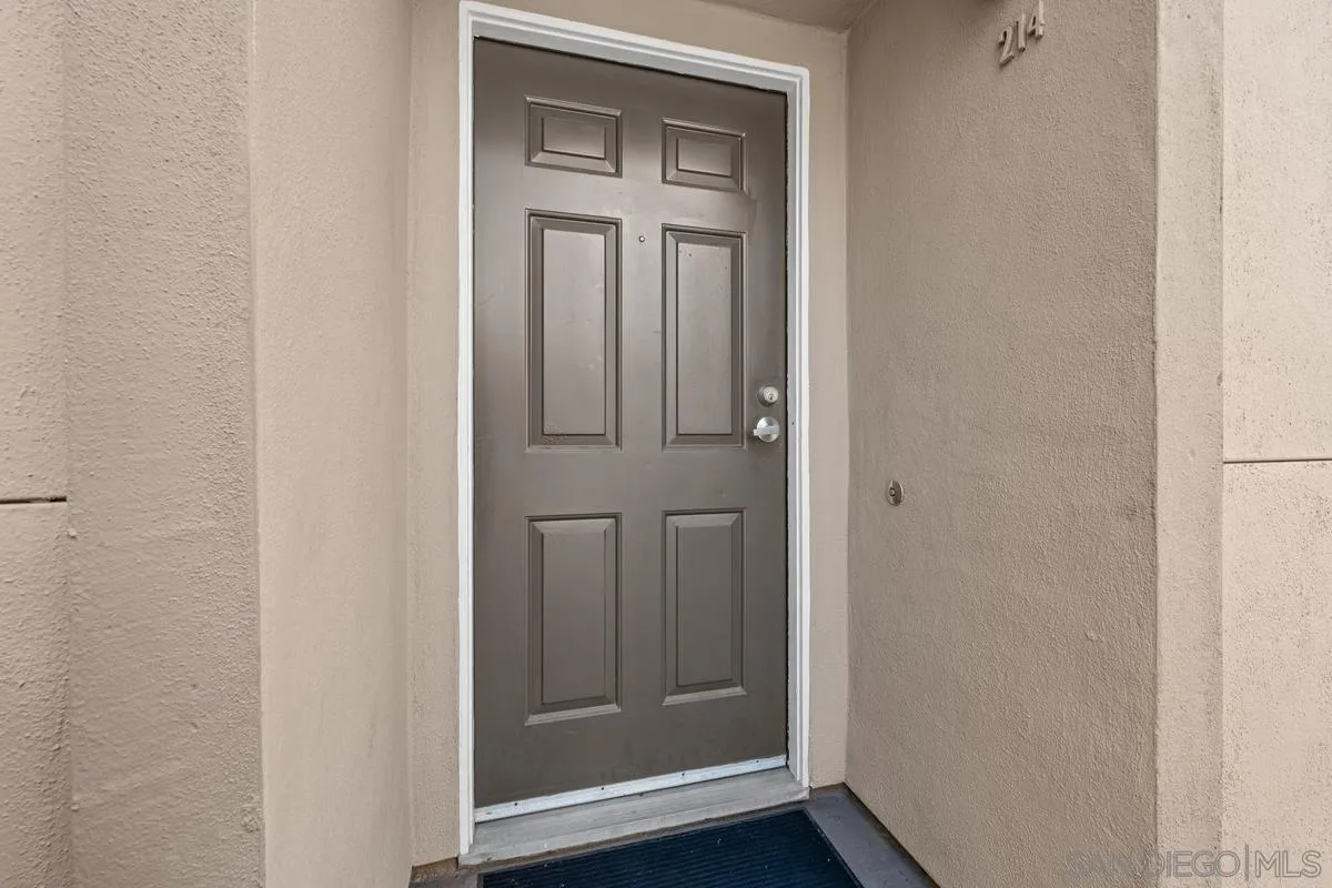 1270 Cleveland Unit N214