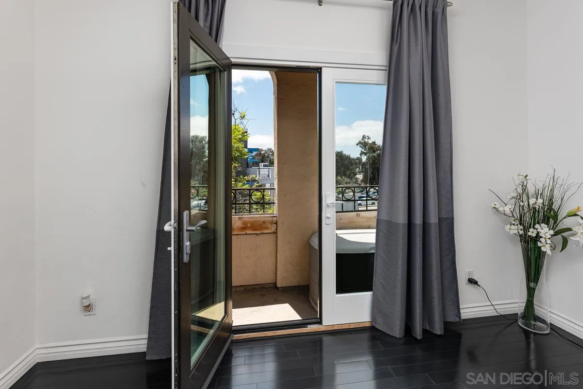 1270 Cleveland Unit N214