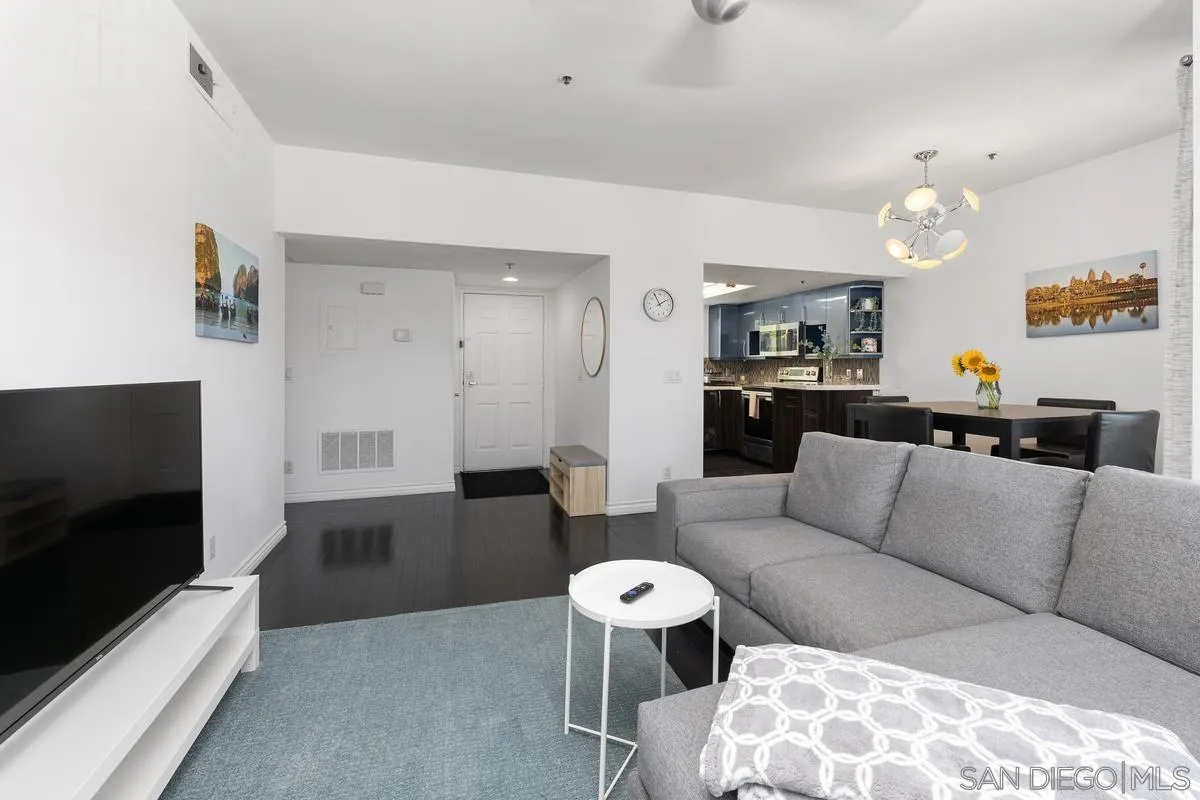 1270 Cleveland Unit N214