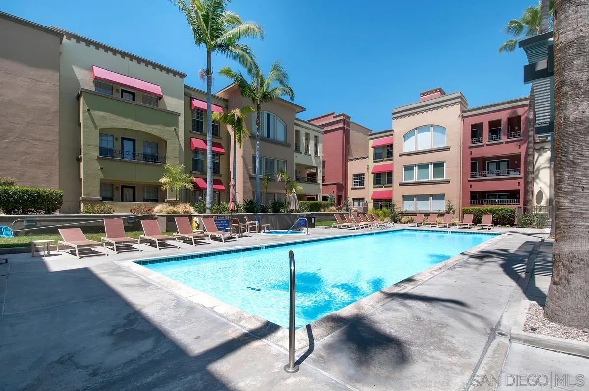 1270 Cleveland Unit N214