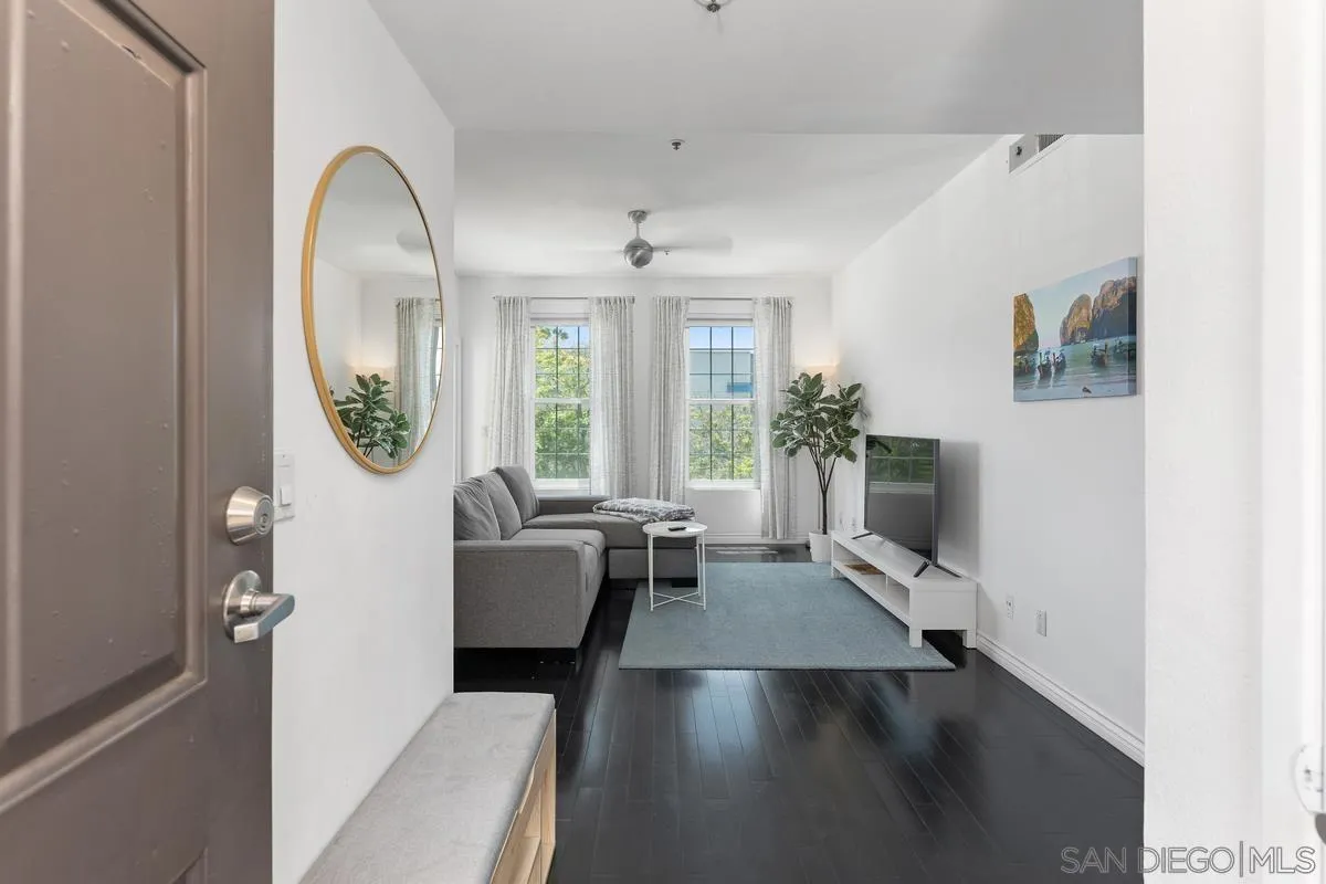 1270 Cleveland Unit N214
