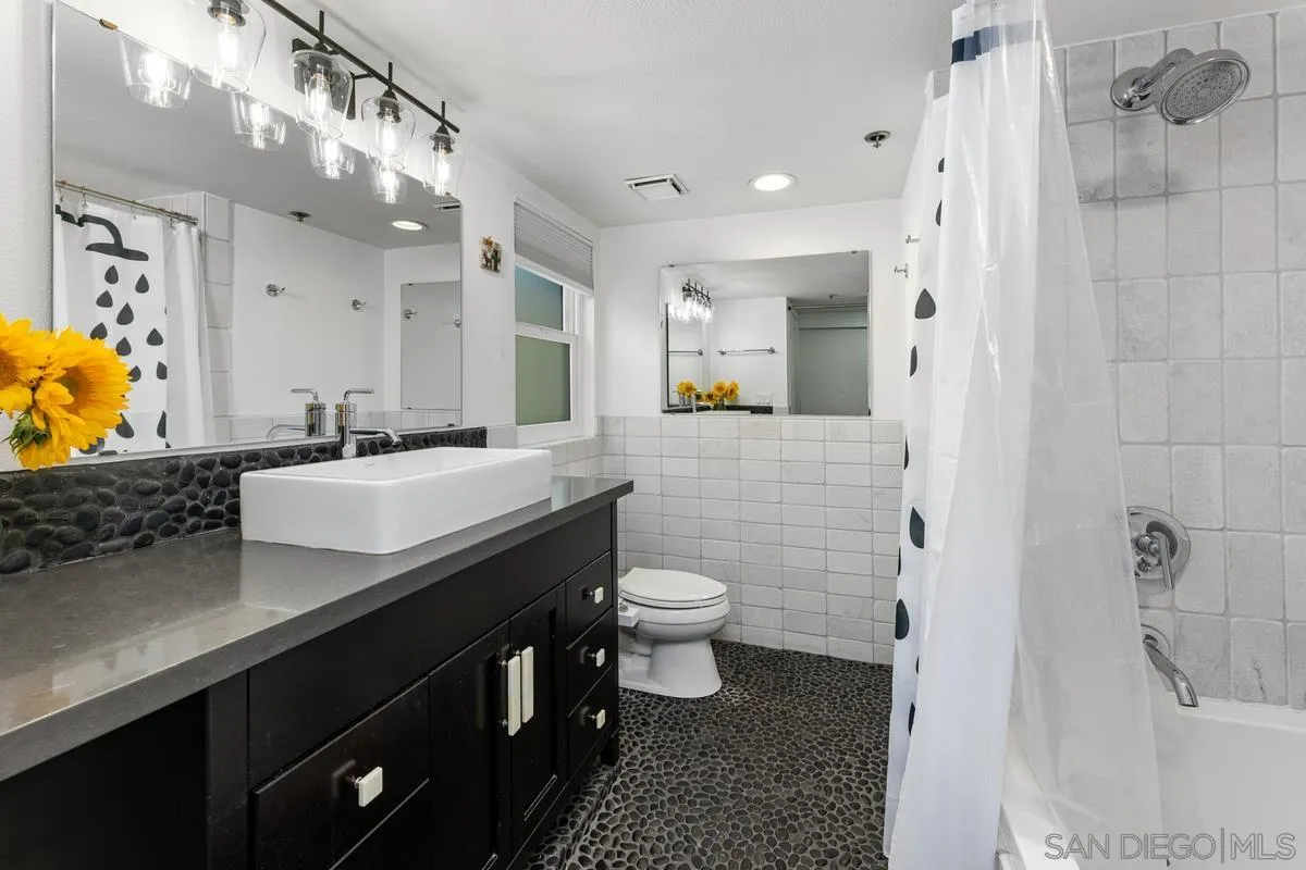 1270 Cleveland Unit N214