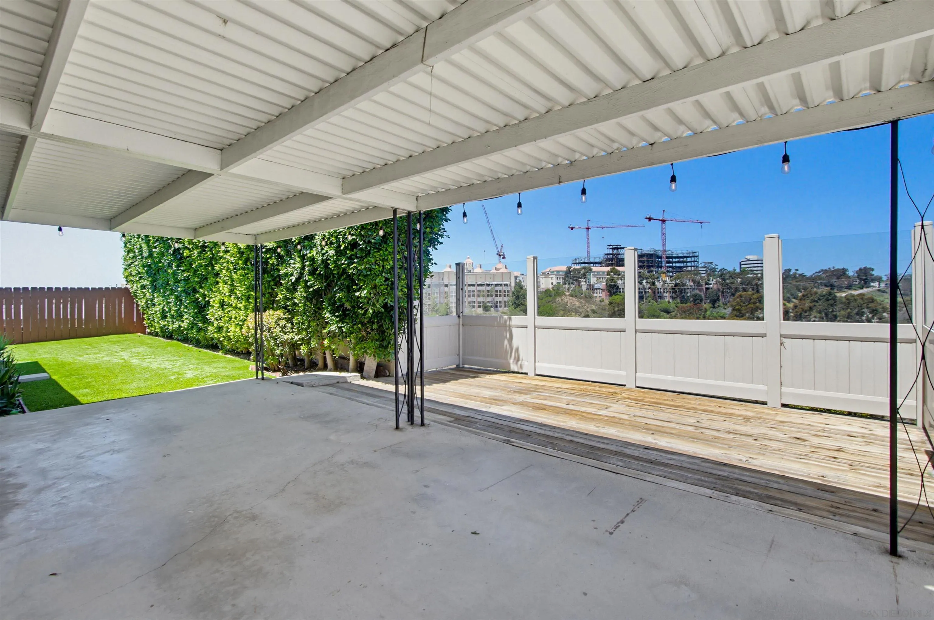 8426 Fireside Ave