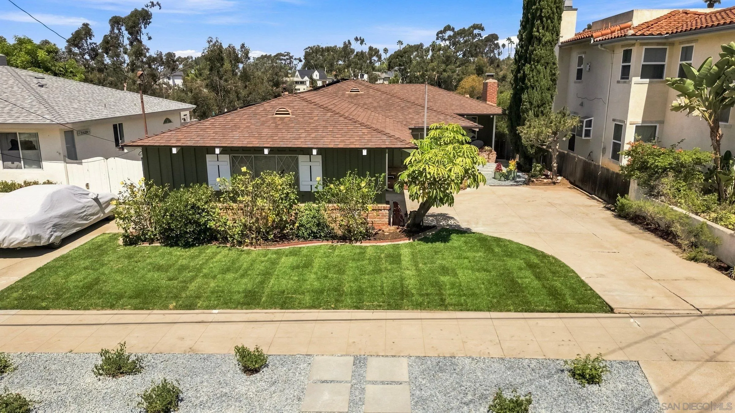 1056 Meade Ave