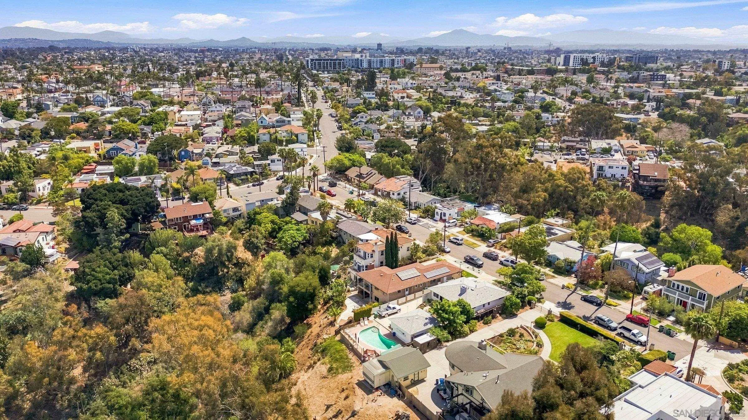 1056 Meade Ave