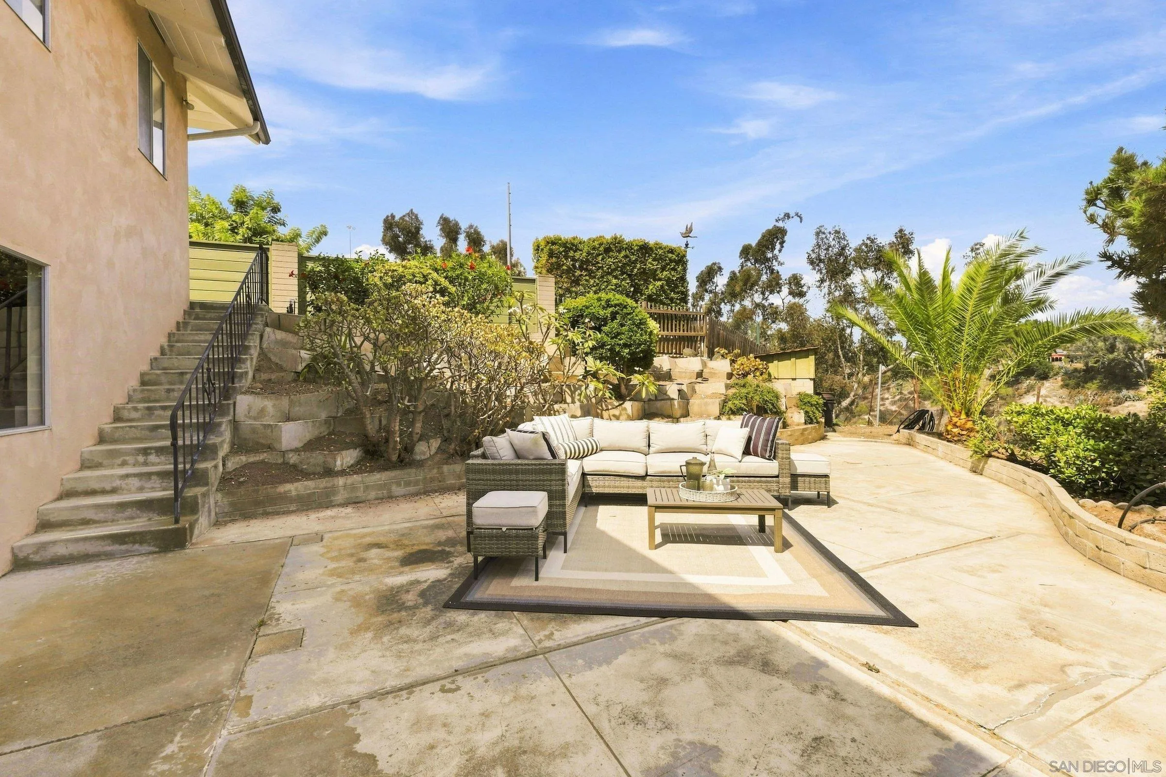 1056 Meade Ave
