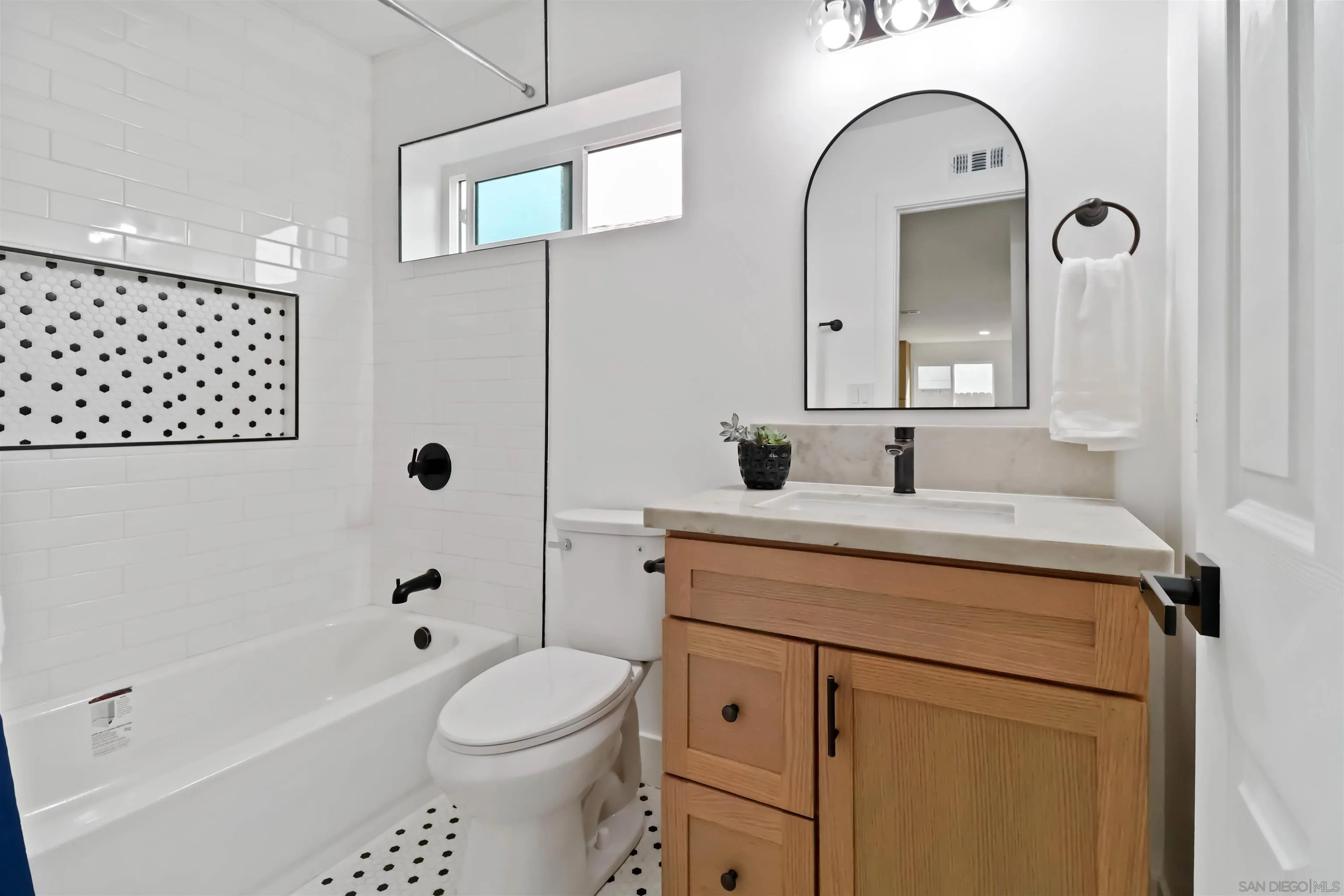 10902 Whippletree Ln.