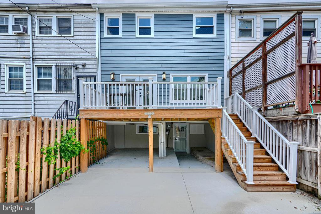 11 EVARTS STREET NE