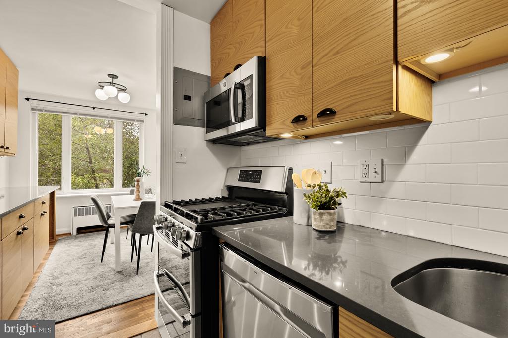 2400 41ST STREET NW 502