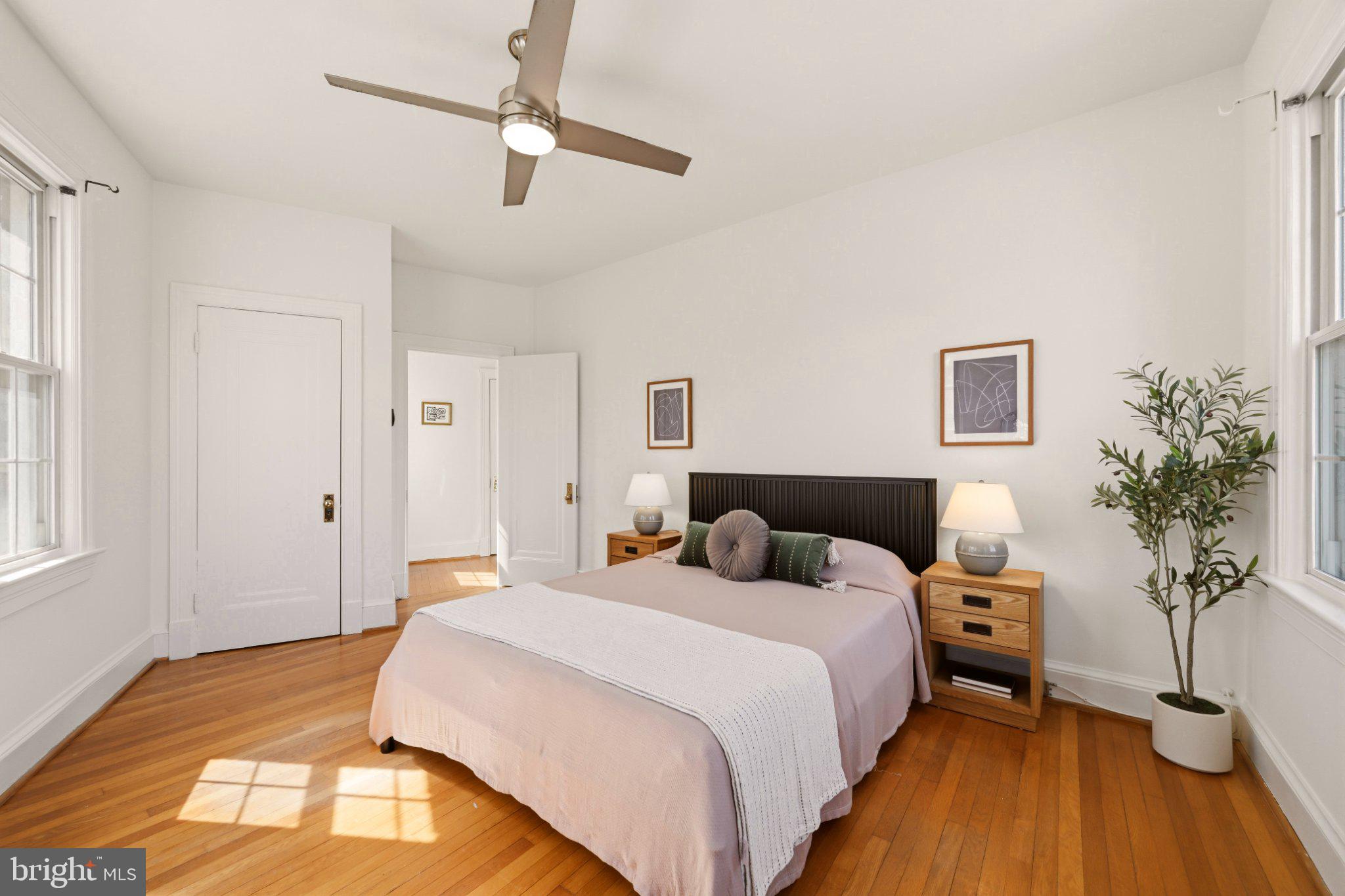 5402 CONNECTICUT AVENUE NW 400