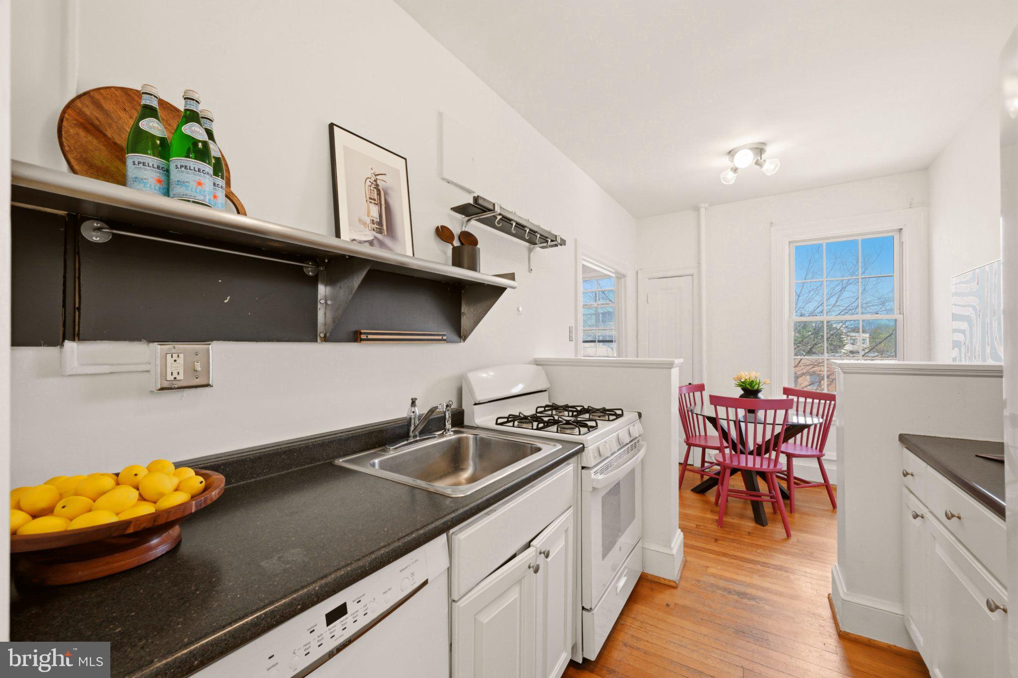 5402 CONNECTICUT AVENUE NW 400