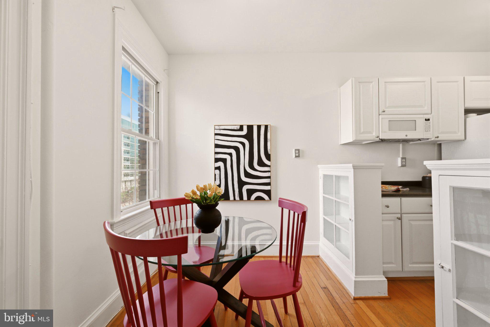 5402 CONNECTICUT AVENUE NW 400