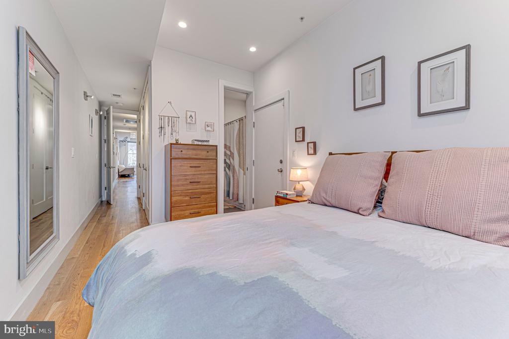 254 15TH STREET SE Unit: 2