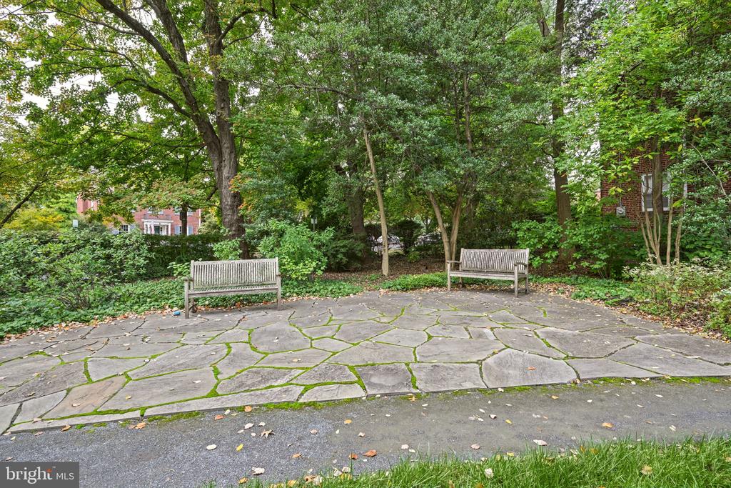 4600 CONNECTICUT AVENUE NW Unit: 222