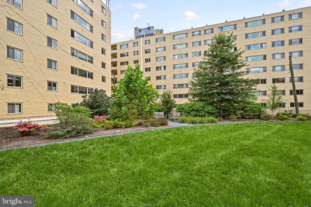 4600 CONNECTICUT AVENUE NW Unit: 222