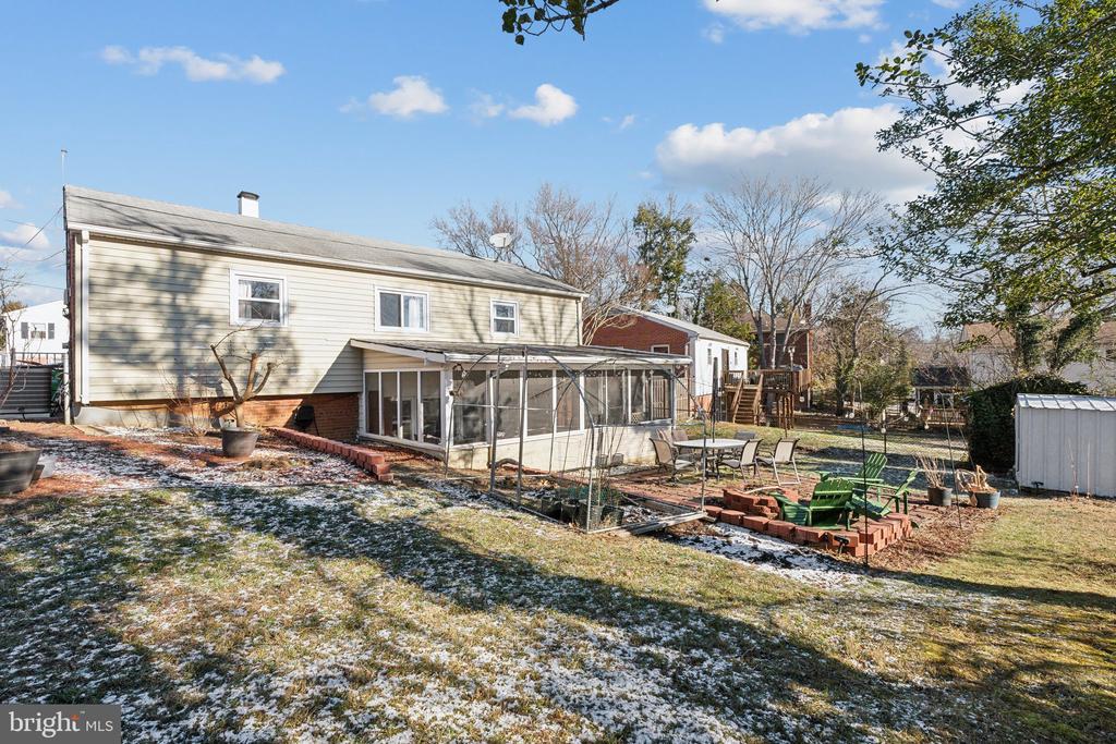 317 FERNDALE PLACE