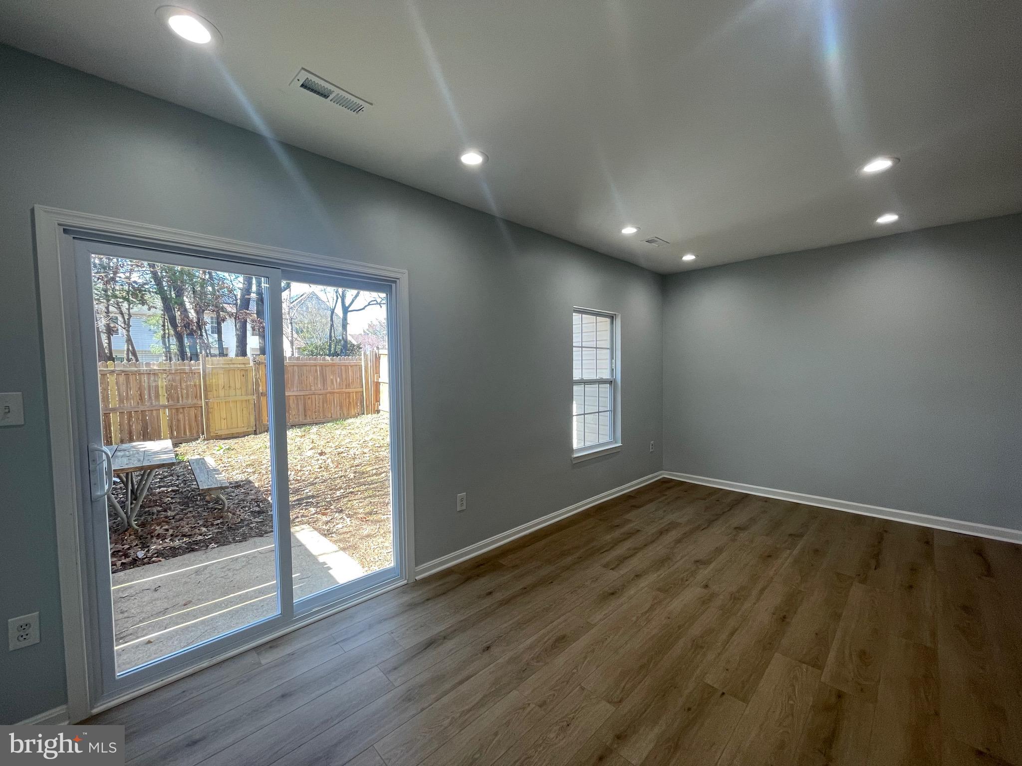 2418 E ROSECROFT VILLAGE CIRCLE