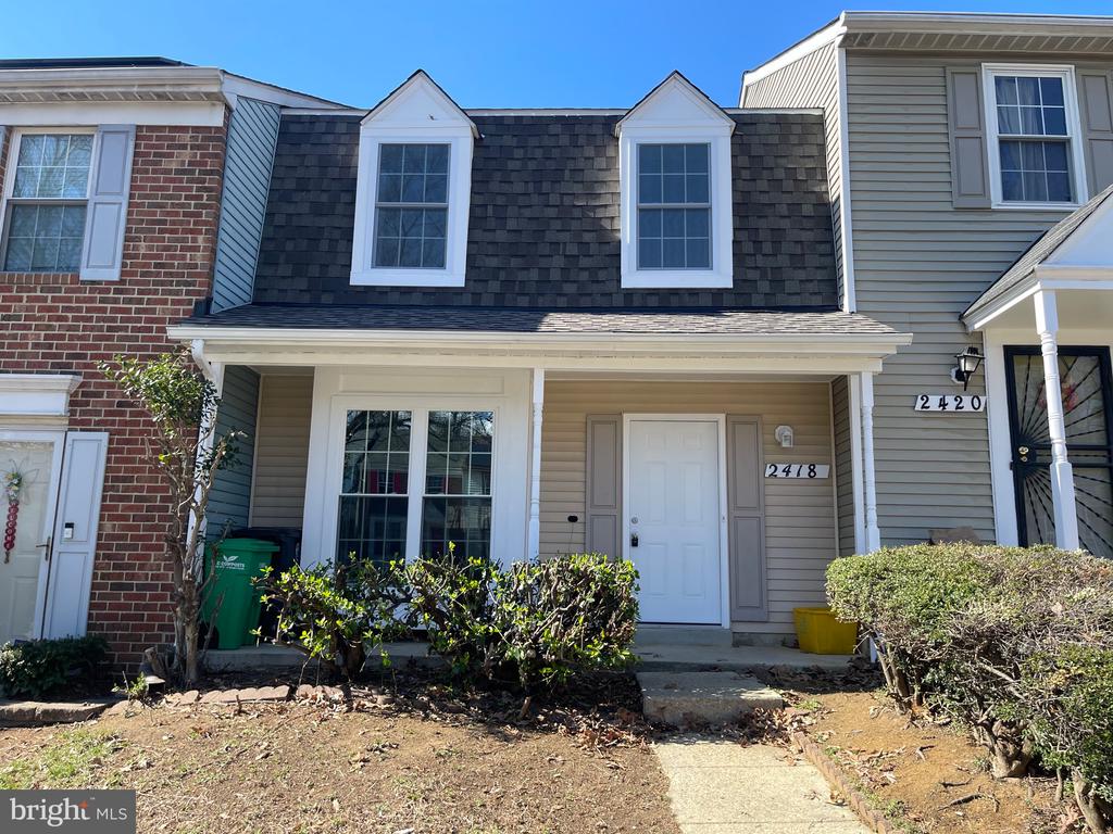 2418 E ROSECROFT VILLAGE CIRCLE